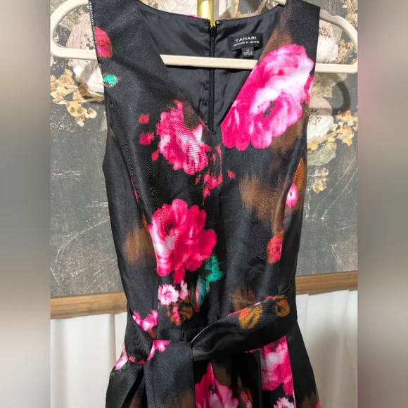 long sleeve mid length dresses Lady Black Tie - Romantic Love - Brown Long Sleeve Midi Dress main image 0